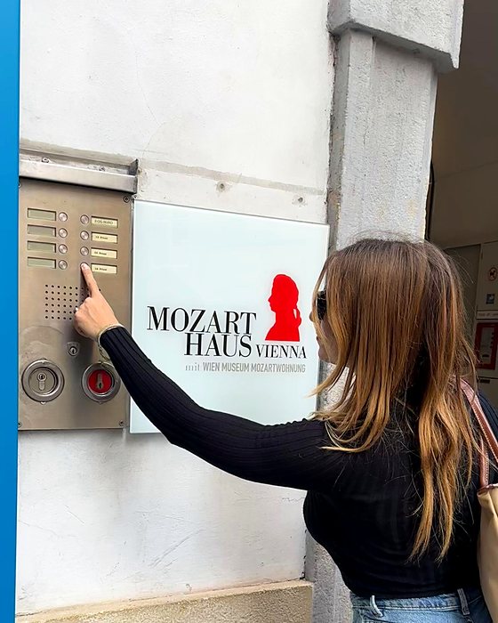 The entrance of Mozarthaus